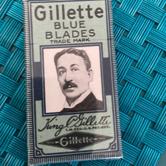 Gillette Tech Razor Vintage with Blue Blades NOS - Picture 14 of 15